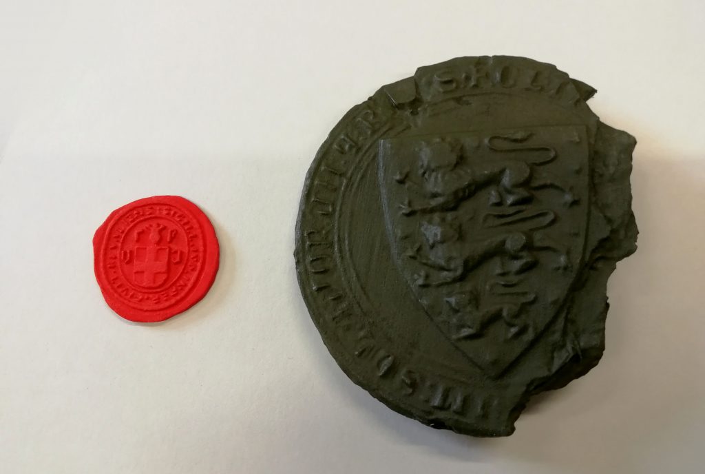 Lõpliku viimistluse ja toneeringuga 3D prinditud pitserid. Foto: A. Uueni